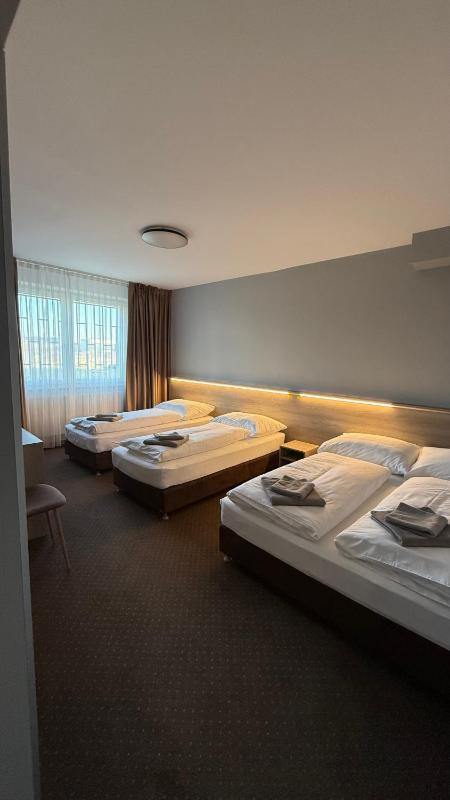 Aviator Garni Hotel Bratislava - image 12