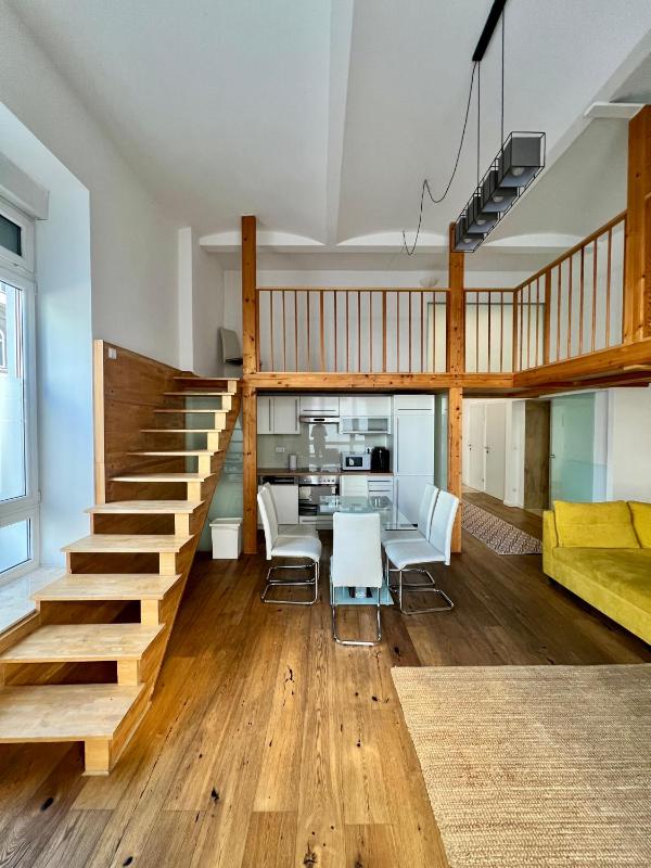 Deluxe Apartment image 1