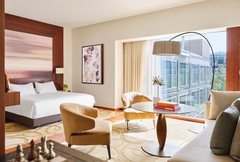 Junior Suite image 1