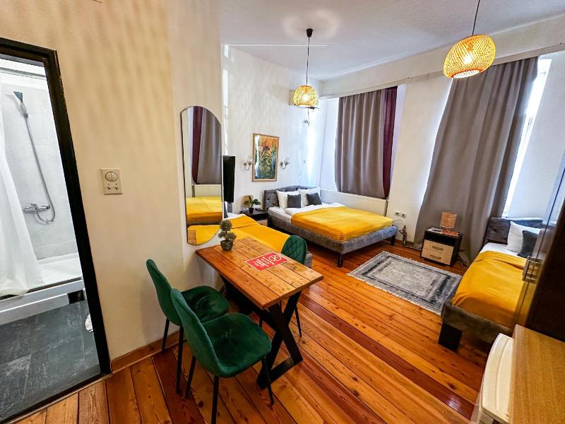 Triple Room image 3