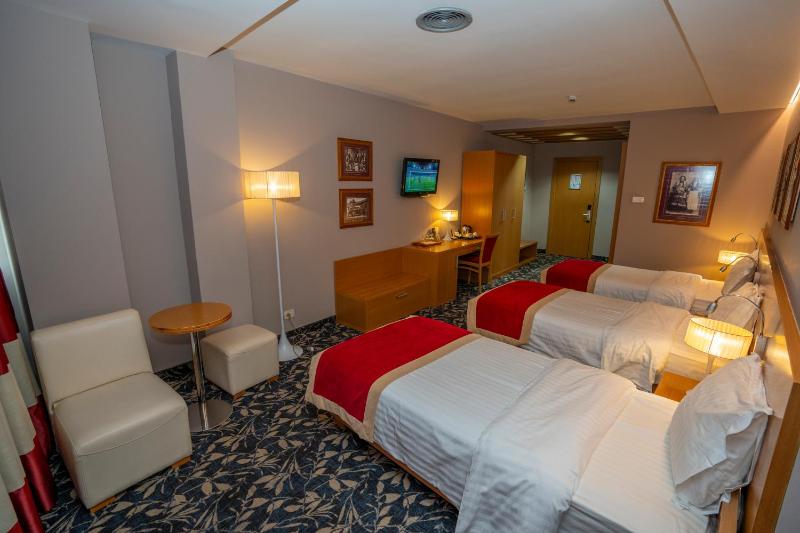 Triple Room image 4