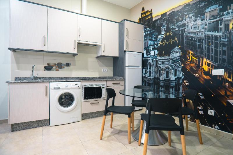 One-Bedroom Apartment (4 Adults) image 2