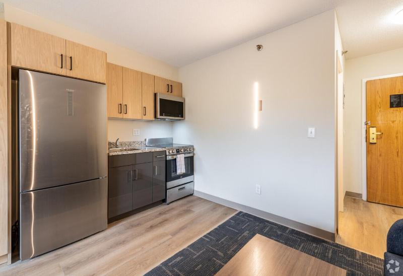 Newly Renovated Suite (Handicap) image 3