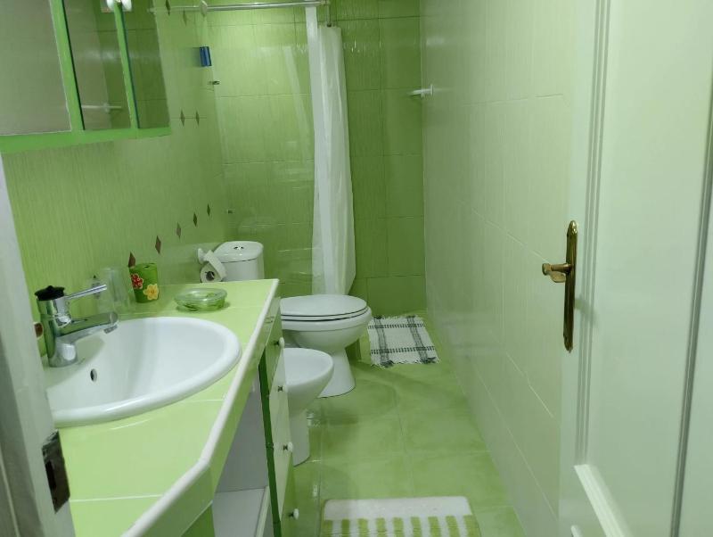 Inviting Apartment in Fuengirola - 100 m² with sea view - image 5