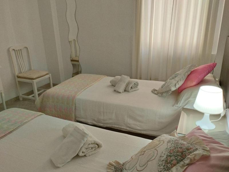 Inviting Apartment in Fuengirola - 100 m² with sea view - image 7