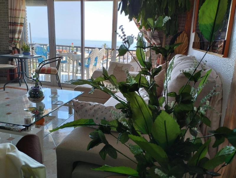 Inviting Apartment in Fuengirola - 100 m² with sea view - image 10