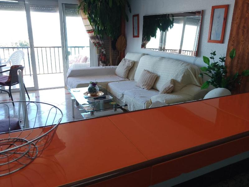 Inviting Apartment in Fuengirola - 100 m² with sea view - image 12