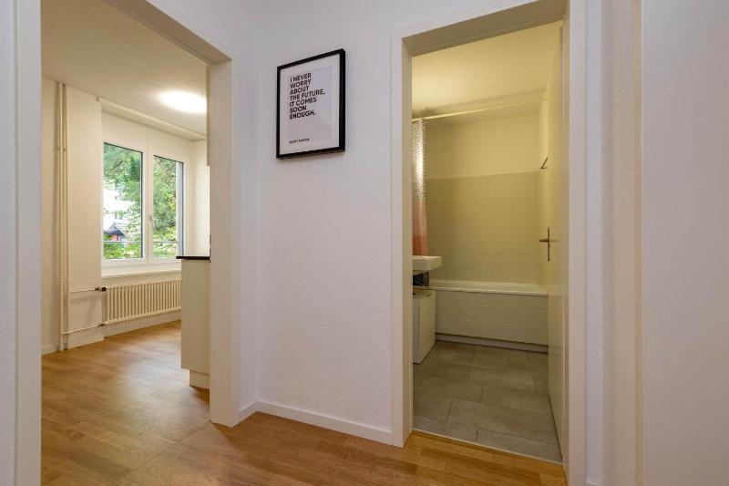 KAYA Zurich Apartment SAPPHIRE - Downtown 2BR Deluxe Apt - image 14