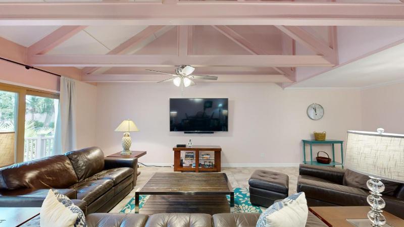 526 Queens Grant - image 2