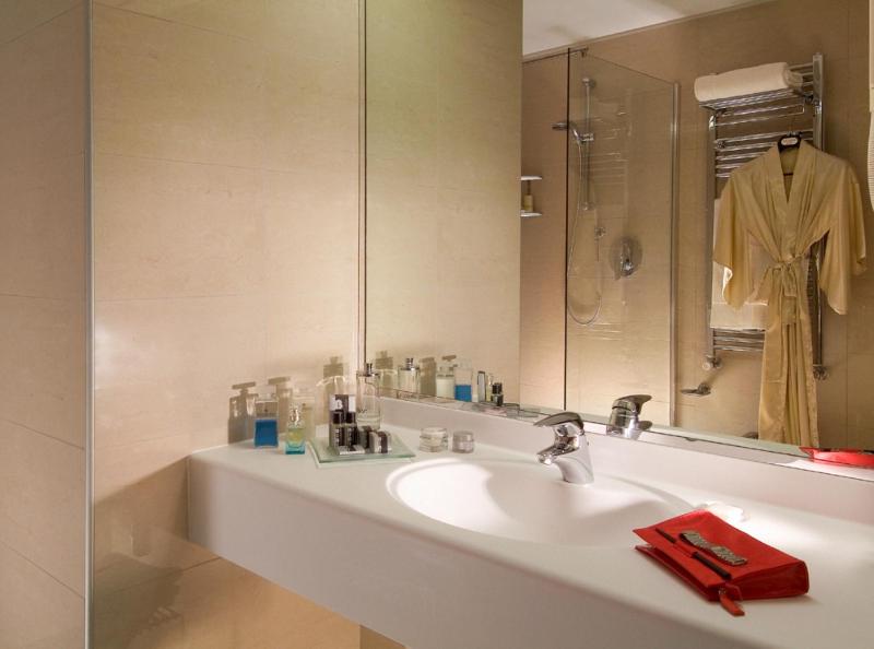 Superior Double Room image 2