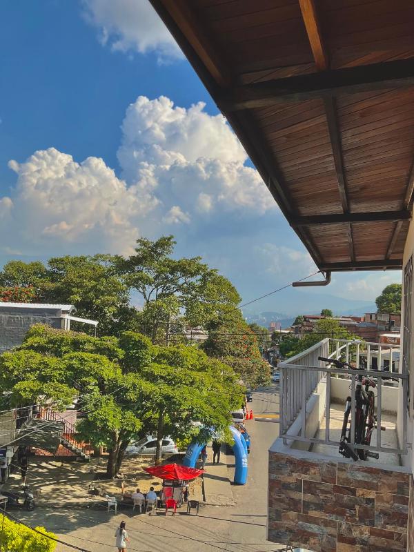 Medellin Apartamento con hermosa vista - image 15