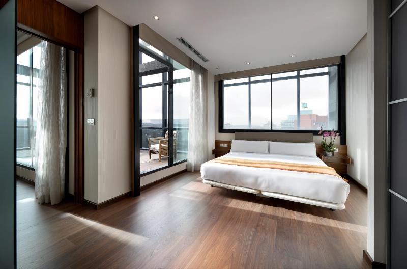 Suite image 2