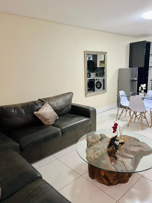 C&J Luxe Apartments - image 14