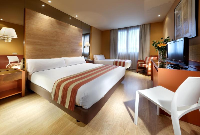 Double or Twin Room with Extra Bed (2 Adults + 1 Child) image 3