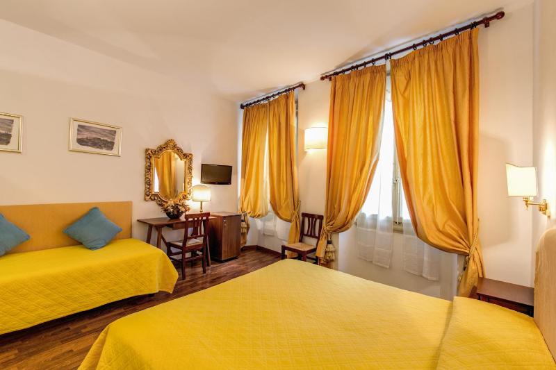 Triple Room image 3