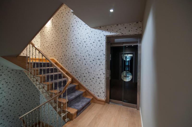 Double Room - Attic with Spa Bath image 4