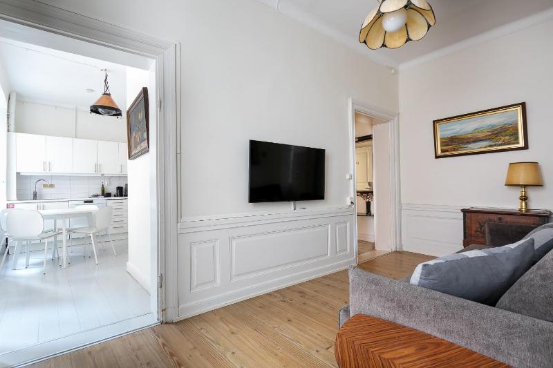 ApartDirect Gamla Stan II - image 11