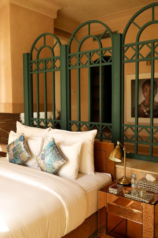 Jenan Mayshad Marrakech Luxurious Private Domaine with Pool and Padel Court - image 2