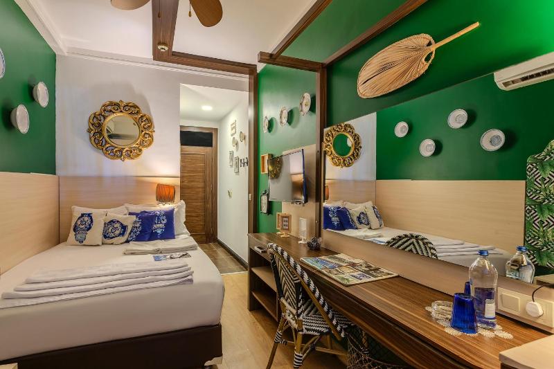 Standard Double Room image 4