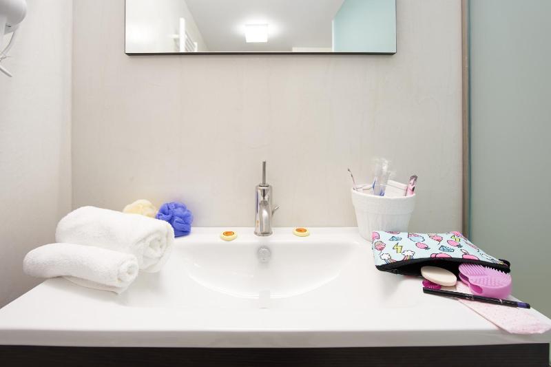 Apartment with Balcony image 3