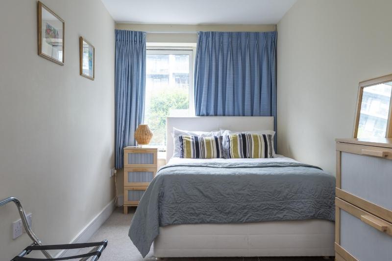Two-Bedroom Deluxe Apartment with Balcony image 2