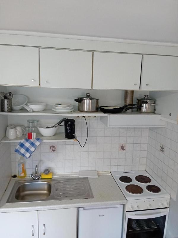 Five Bed Apartment with Private Bathroom image 4