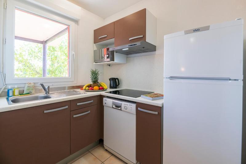 Two-Bedroom Apartment with Terrace (6 Adults) image 4