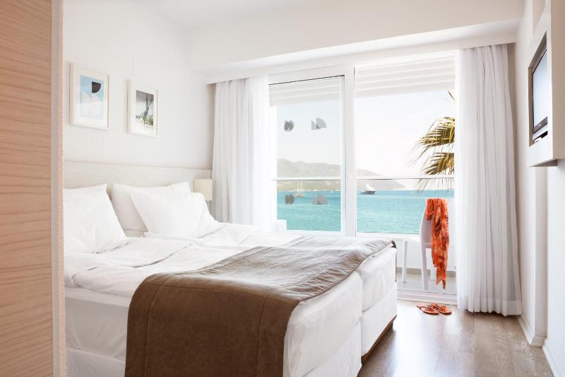 Twin Room with Sea View image 1