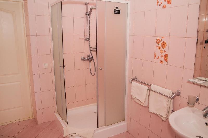 King Room image 2