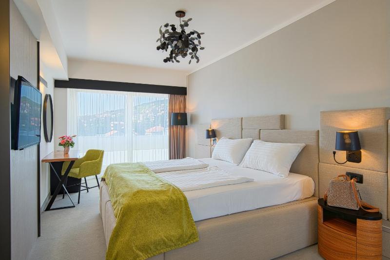 Double or Twin Room image 1