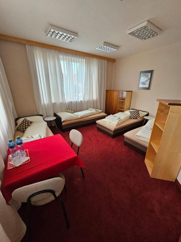 Quadruple Room with Private External Bathroom image 4