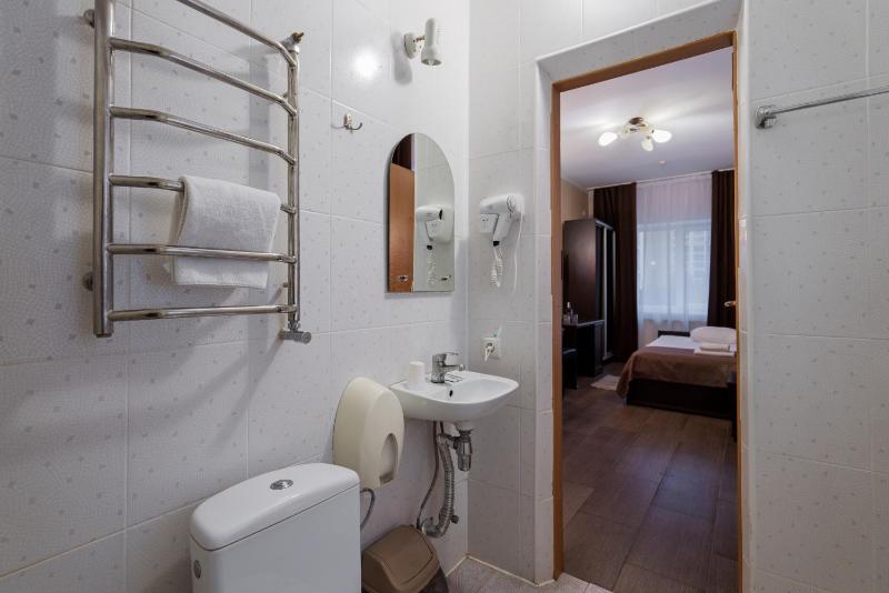 Standard Single Room image 3
