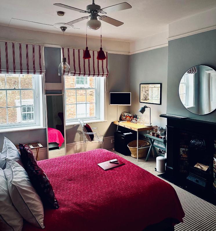 Deluxe Double Room image 1