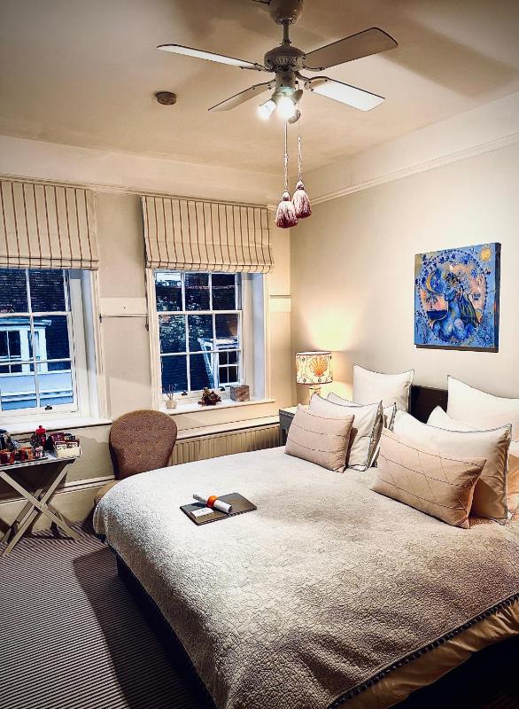 Deluxe King or Twin Room image 1
