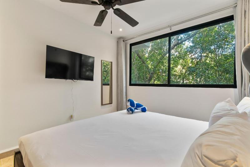 Aldea Zama Luxury 2-BR Apt with Pool & Gym - image 3