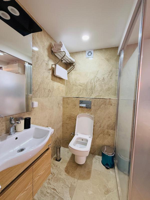 Double Room with Sea View image 3