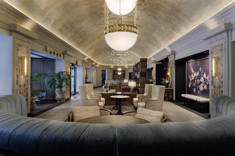 The Queens Hotel - image 7