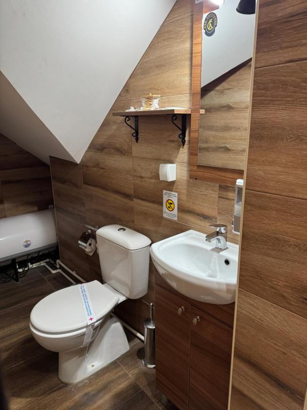 Deluxe Triple Room image 4