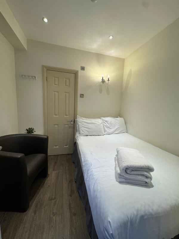 Deluxe Single Room image 1