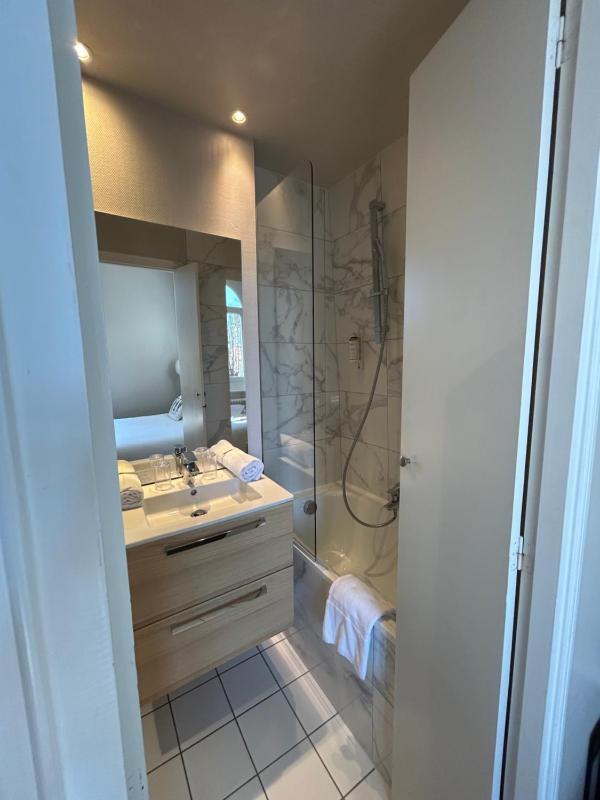 Privilege Double Room image 2