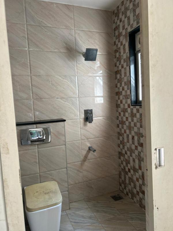 A 3bhk flat in Nungambakkam near Apollo hospital - image 8