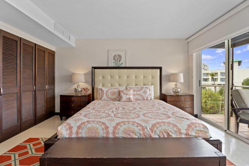 Beachfront - Eagle Beach - Sapphire 2BR condo E322 - image 10