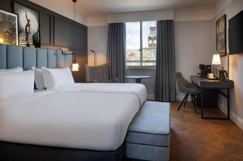 The Queens Hotel - image 24
