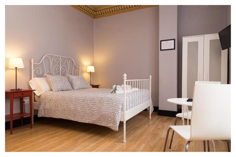 Standard Double Room With External Private Bathroom image 1