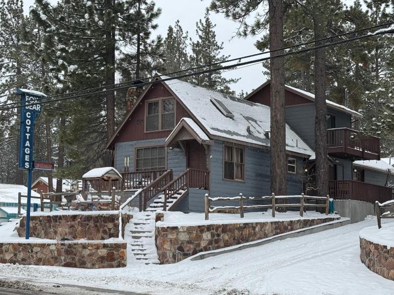 Fox n Bear Cottages Big Bear - image 2