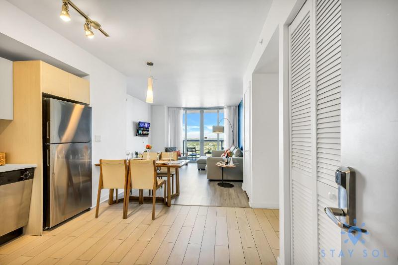 Apartment w/ Balcony +  Amazing Pool - image 20
