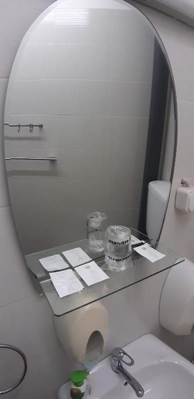 Twin Room with Shower image 1