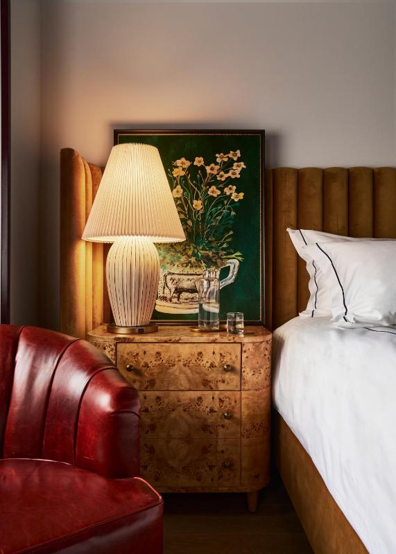 Fidelity Hotel - image 11