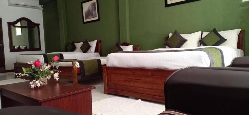 Deluxe Family Room image 1
