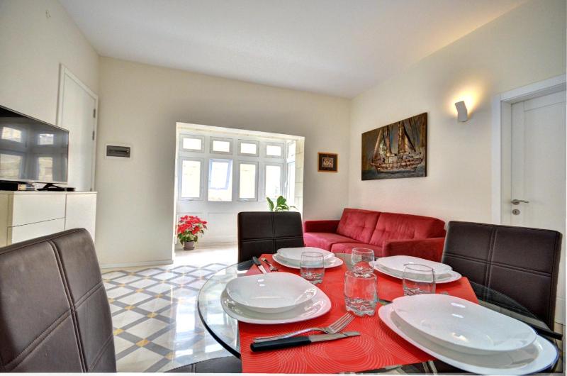 Valletta Central Apartment - image 1